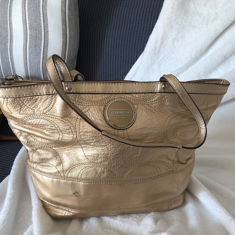 Small shoulder bag